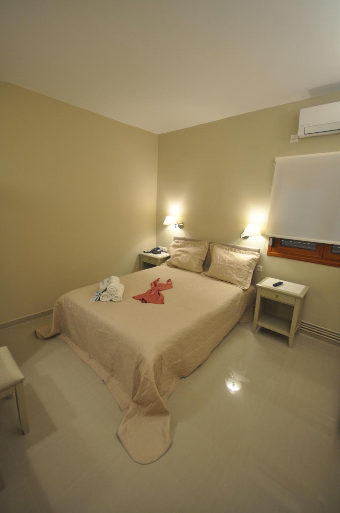 Ariadnes Holiday Accommodation Apidias Lakos Room photo