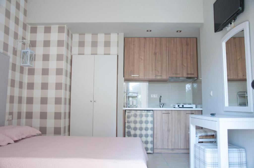 Ariadnes Holiday Accommodation Apidias Lakos Exterior photo
